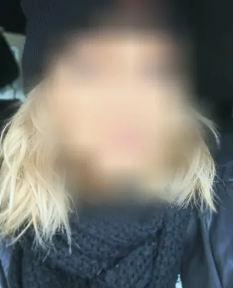 Amber, 39