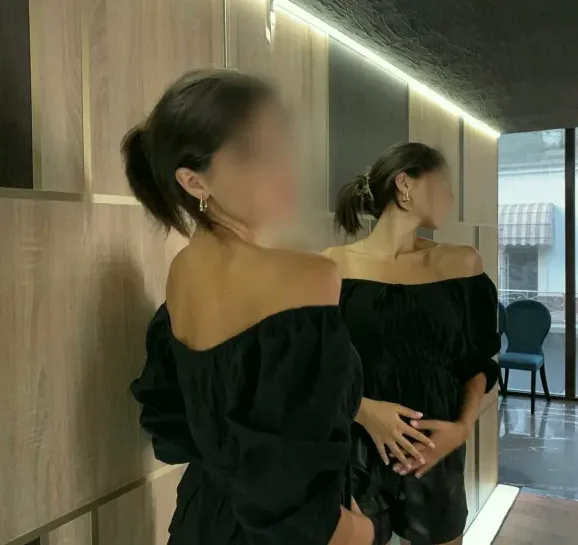 Carlijn, 33