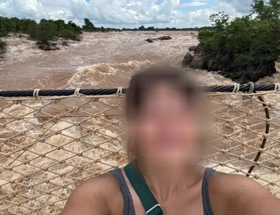 Julie, 34