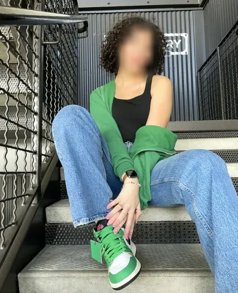 Karin, 20