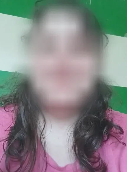 Lois, 37