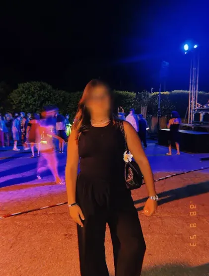 Lois, 18