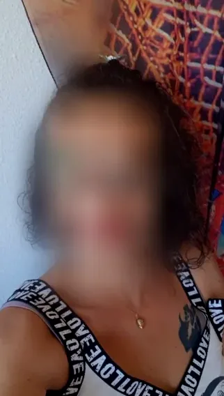 Nadia, 40