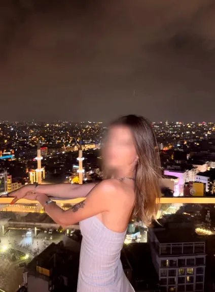 Nour, 27