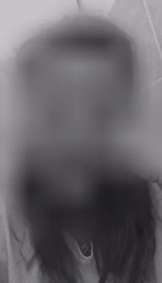 Sandra, 30
