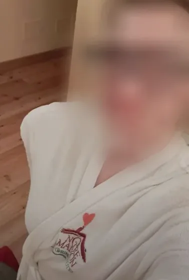 Vera, 40